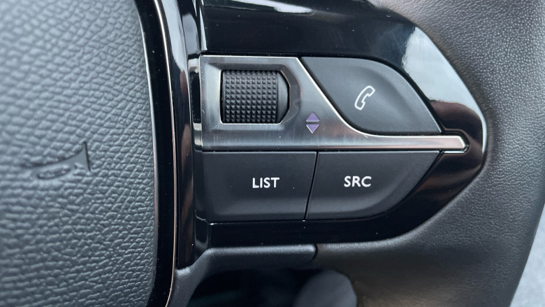 Peugeot 208 1.2 PureTech 100 Allure Premium 5dr Petrol Hatchback